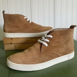 Frye Desert/Chukka Boots in Light Brown Suede